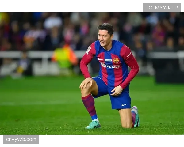 莱万多夫斯基拒绝沙特高薪合同，决定留守巴萨至赛季结束