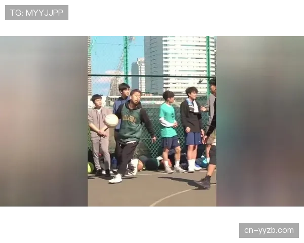 山西队主帅杨学增谈菲尔德使用:我们需要他控制节奏而非单纯持球 山西队主帅杨学增谈菲尔德使用:我们需要他控制节奏而非单纯持球