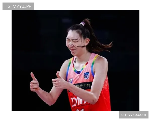 韩旭在自由人训练营的竞争：2.07米身高优势与珀斯山猫最佳防守球员经历